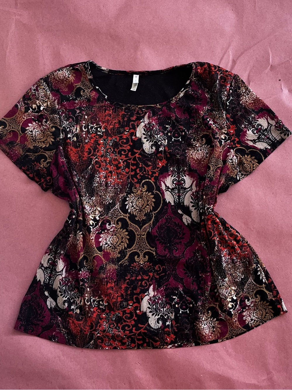 White Stag Burgundy and Black Short Sleeve Floral Medallion Top